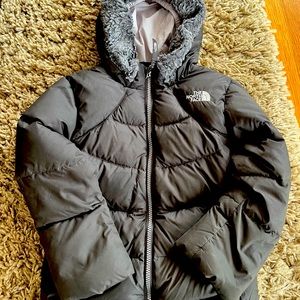 Girls THE NORTH FACE down filled winter jacket